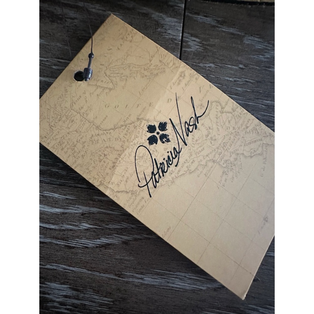 Patricia Nash Cream Crossbody Bag Color: Rattan Real Leather STYLE: P457323 - Picture 10 of 13